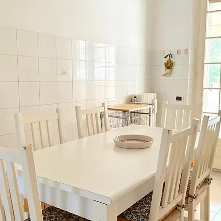 S353 - Sirolo, Ampio Quadrilocale Accessoriato Con Giardino *