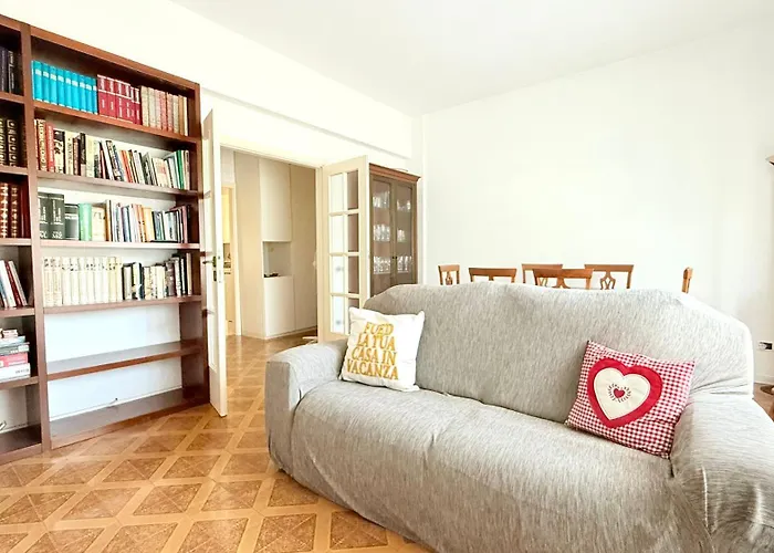 S353 - Sirolo, Ampio Quadrilocale Accessoriato Con Giardino شقة