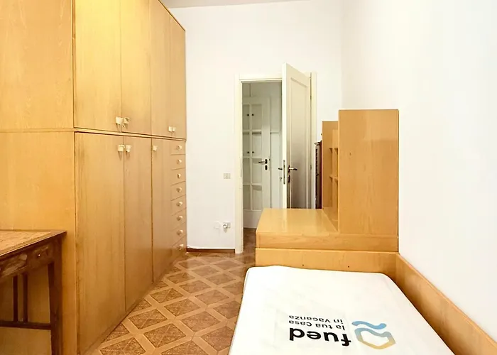 S353 - Sirolo, Ampio Quadrilocale Accessoriato Con Giardino شقة