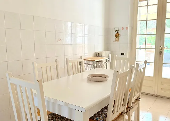 S353 - Sirolo, Ampio Quadrilocale Accessoriato Con Giardino *