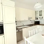 S353 - Sirolo, Ampio Quadrilocale Accessoriato Con Giardino Apartamento