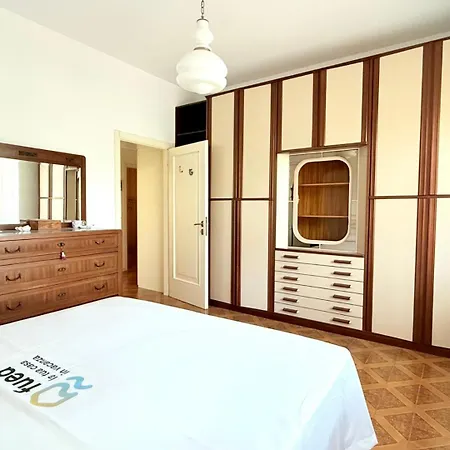 S353 - Sirolo, Ampio Quadrilocale Accessoriato Con Giardino Apartmán