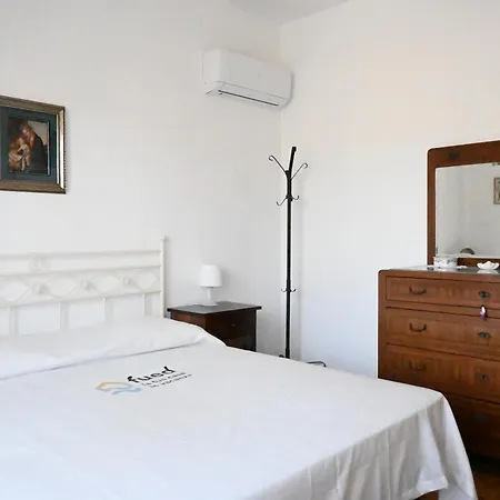 S353 - Sirolo, Ampio Quadrilocale Accessoriato Con Giardino *