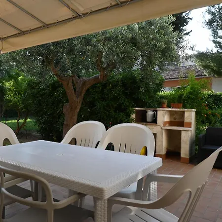 S353 - Sirolo, Ampio Quadrilocale Accessoriato Con Giardino דירה